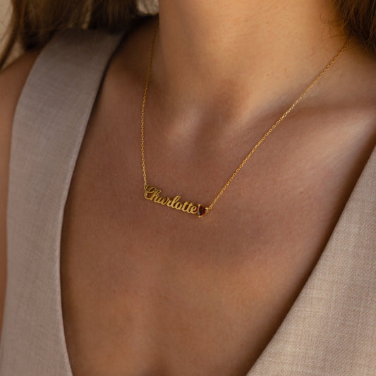 Collar con piedra de nacimiento en forma de corazón y nombre Mellow