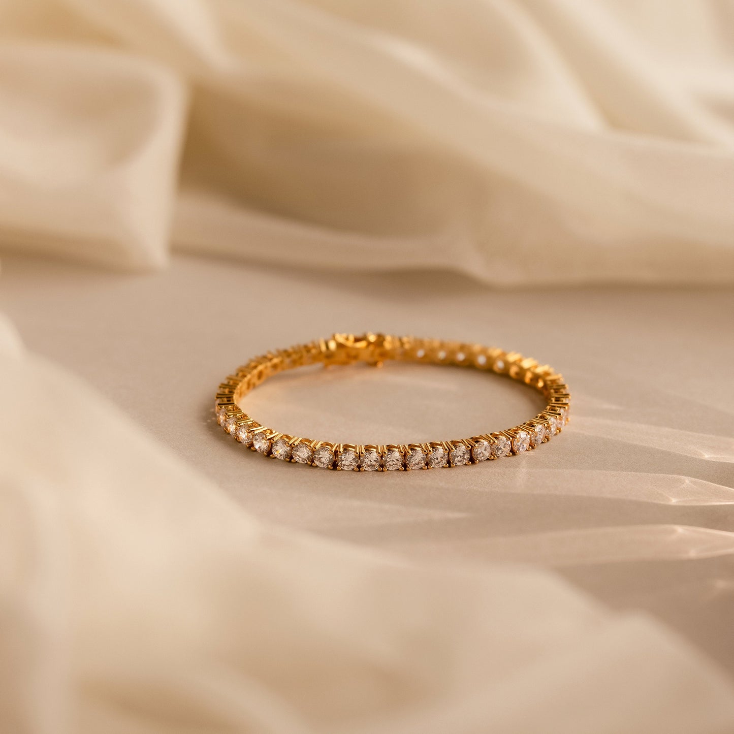 Pulsera de tenis con diamantes llamativos
