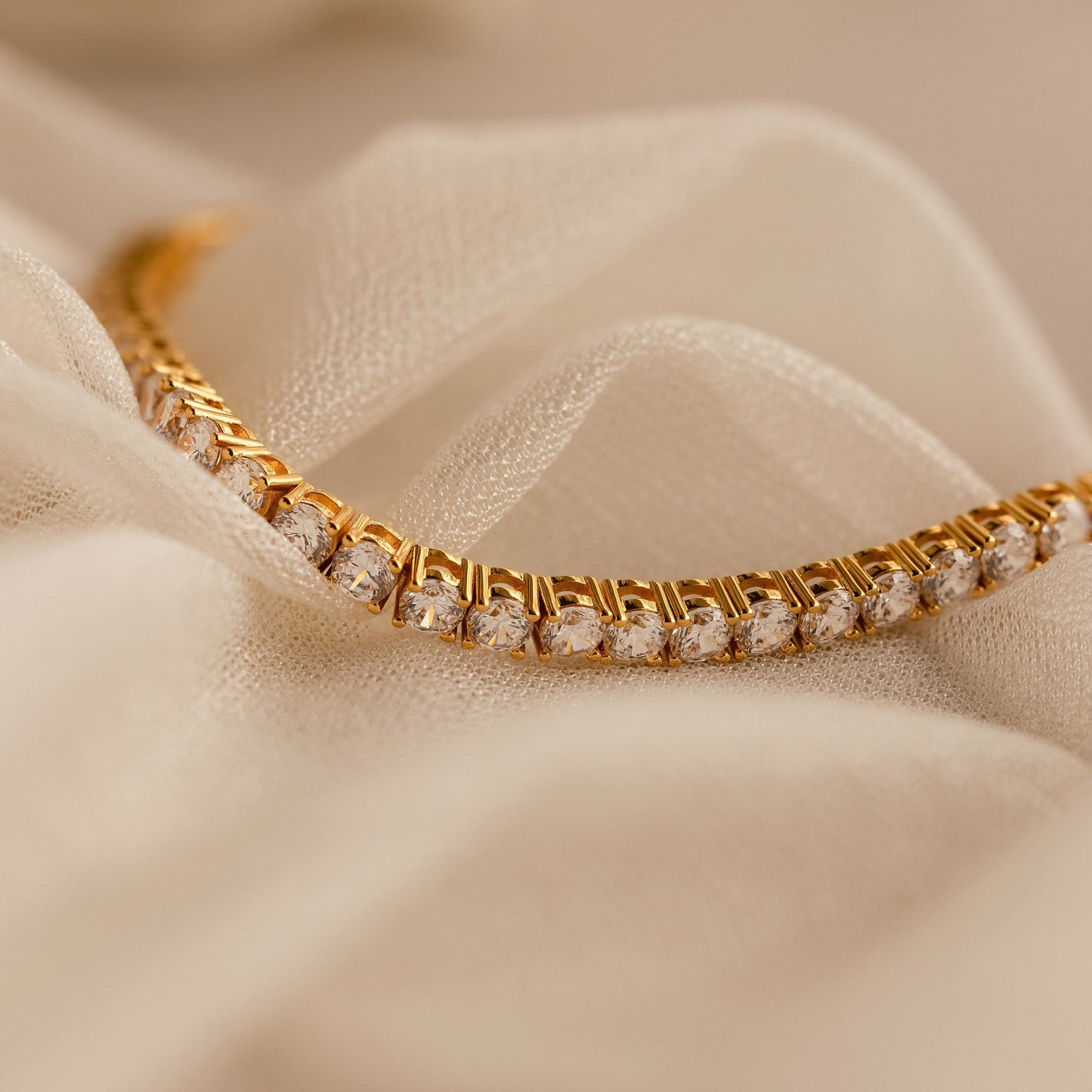 Pulsera de tenis con diamantes llamativos