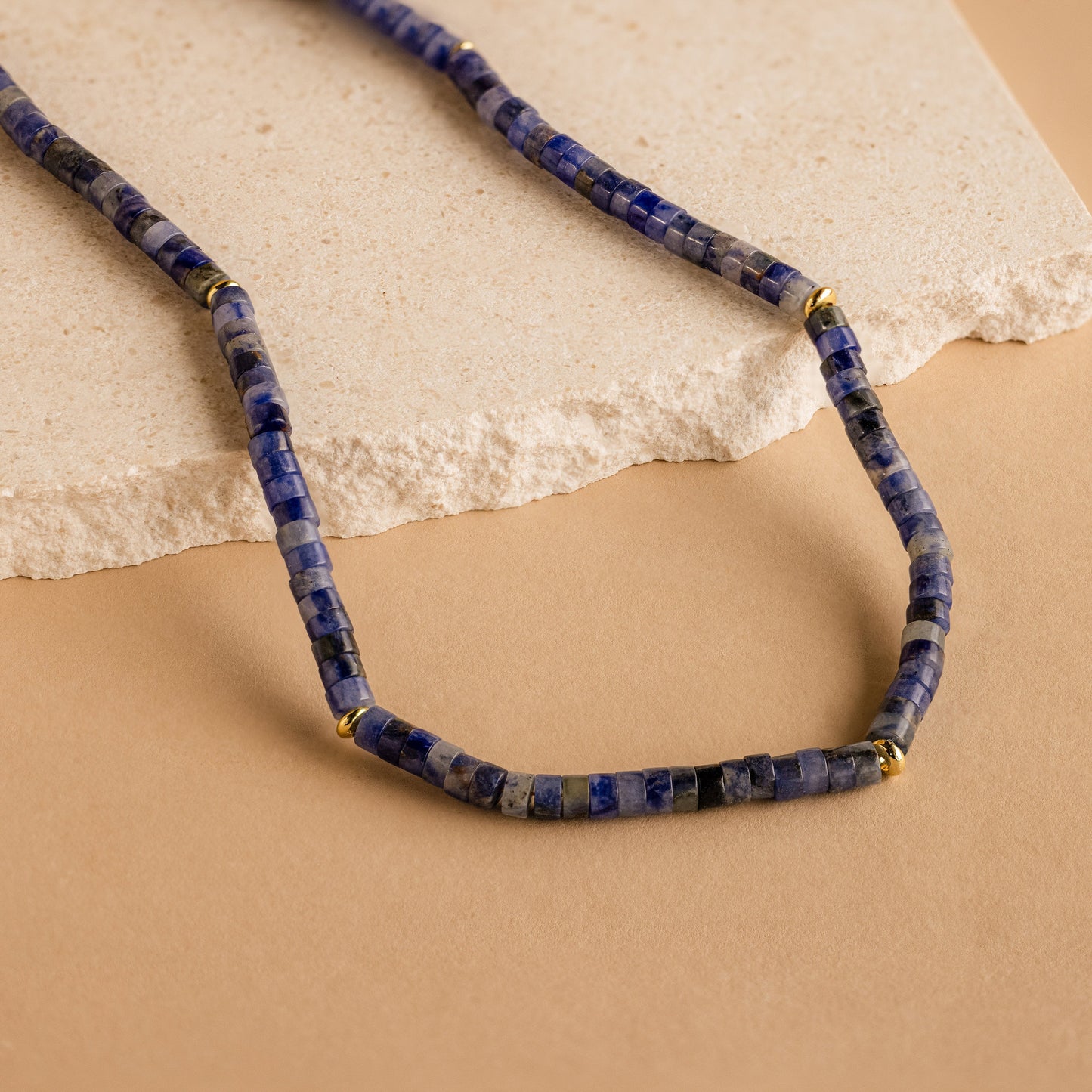 Collar de cuentas de tanzanita
