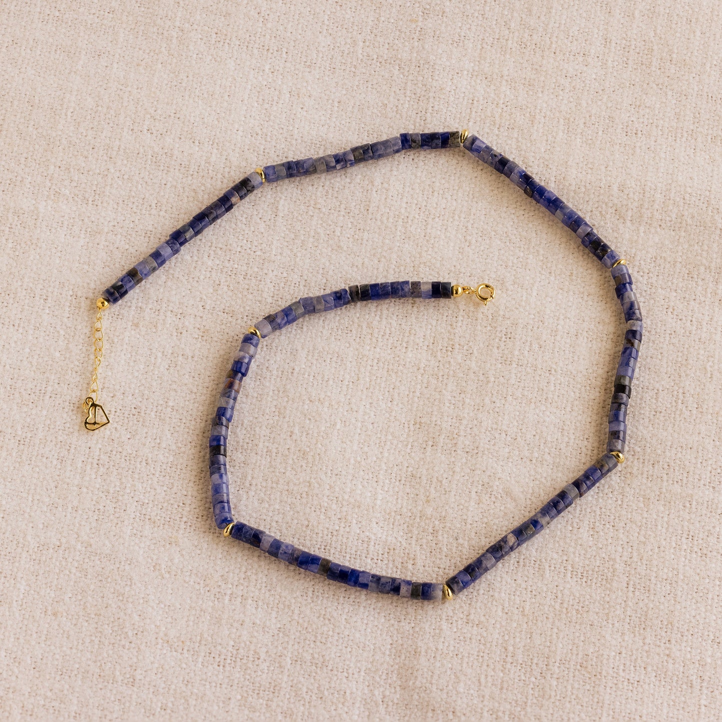 Collar de cuentas de tanzanita