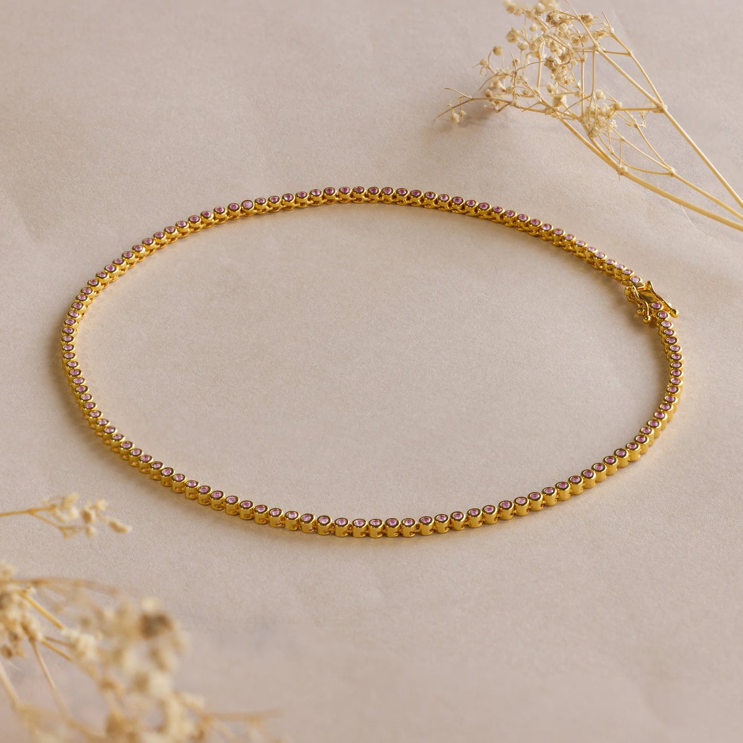 Collar de tenis con bisel rosa