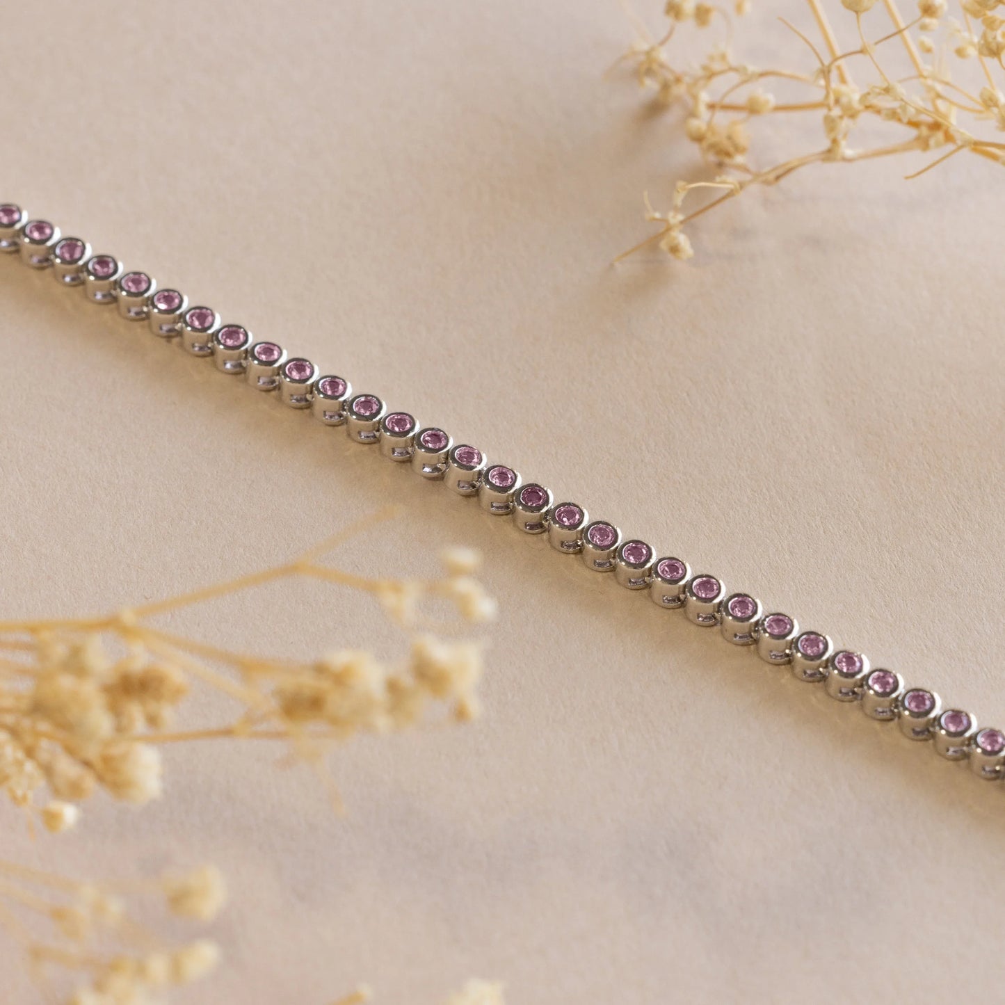 Collar de tenis con bisel rosa