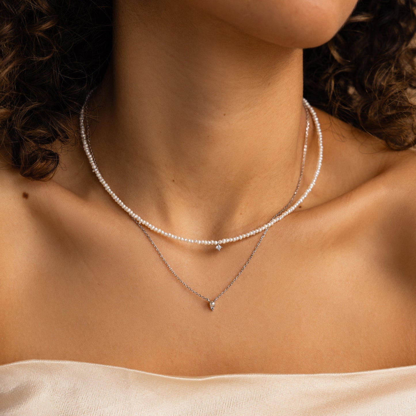 Collar dúo de perlas y diamantes