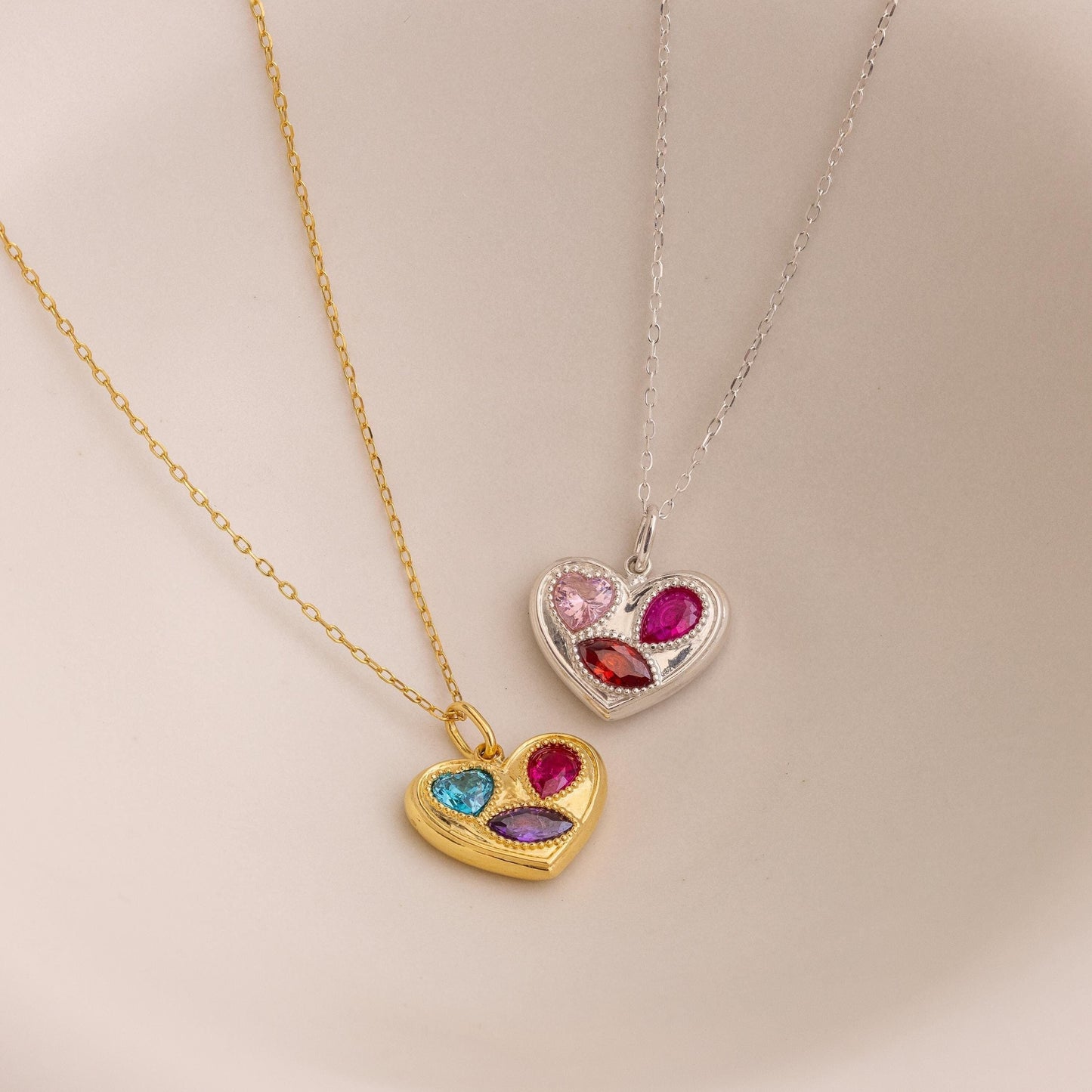 Collar de corazón con piedras de nacimiento mixtas
