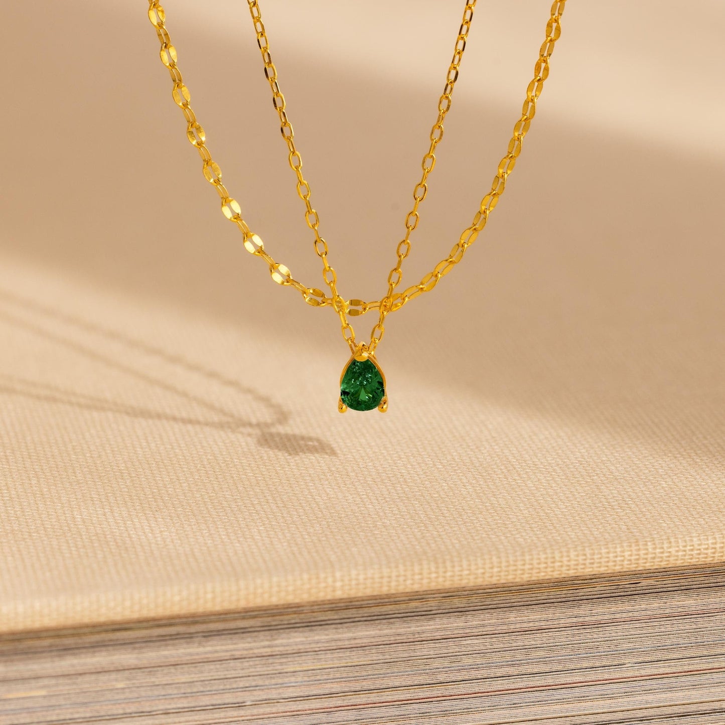 Collar de piedra natal de dos capas