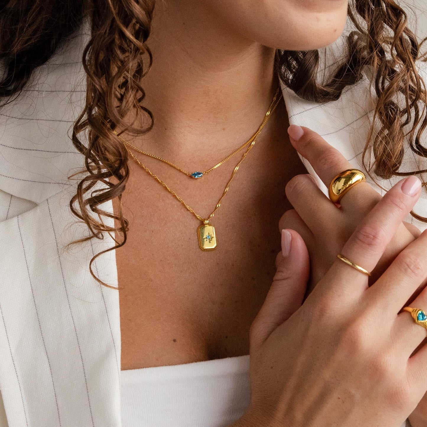 Collar de estrella con piedra de nacimiento acanalada