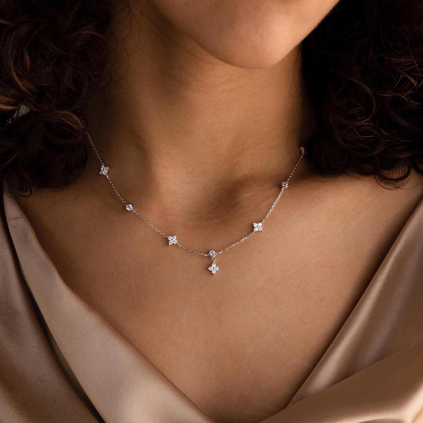 Collar de diamantes Ivy Station
