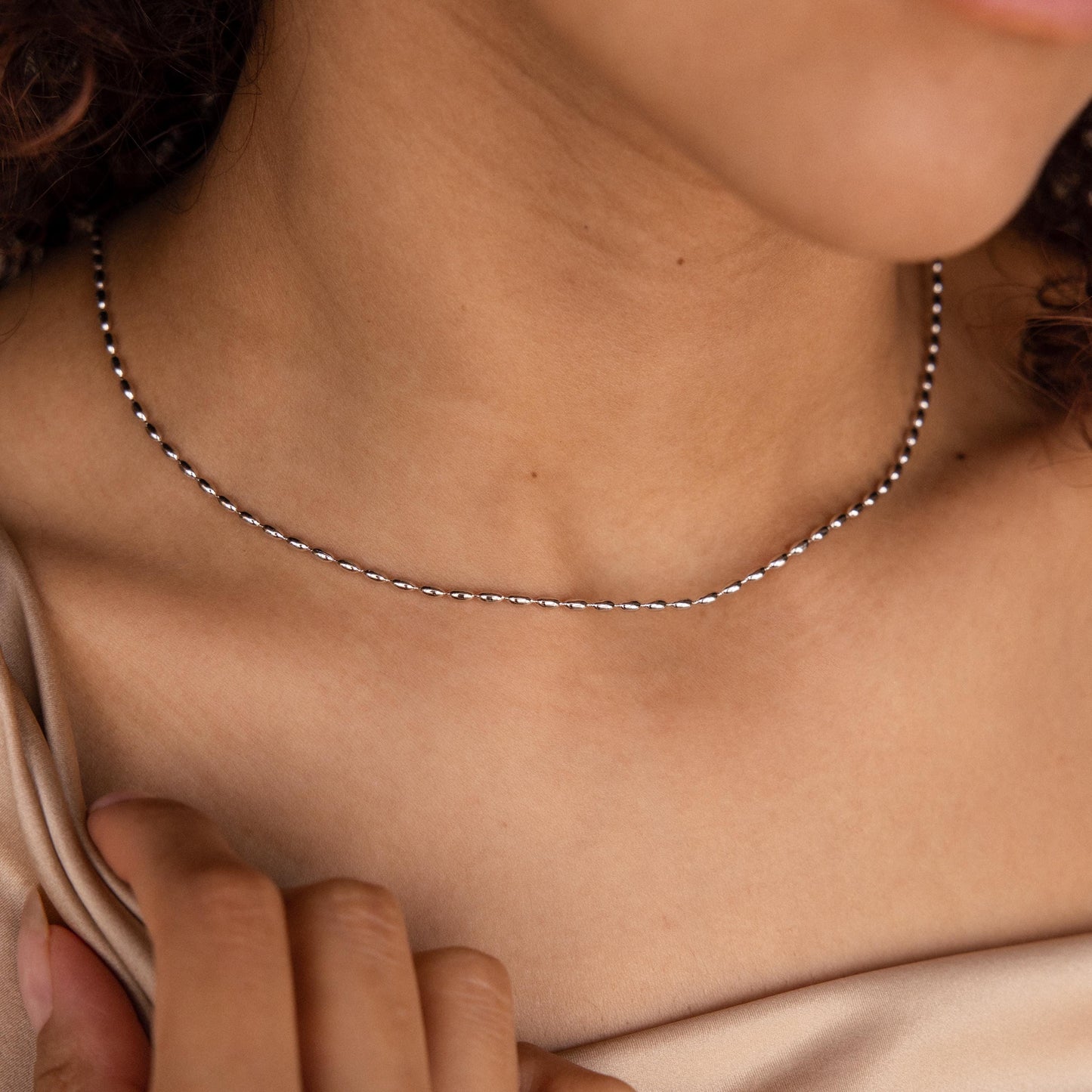 Collar de cuentas ovaladas