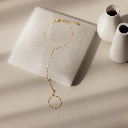 Pulsera de cadena de mano con perla