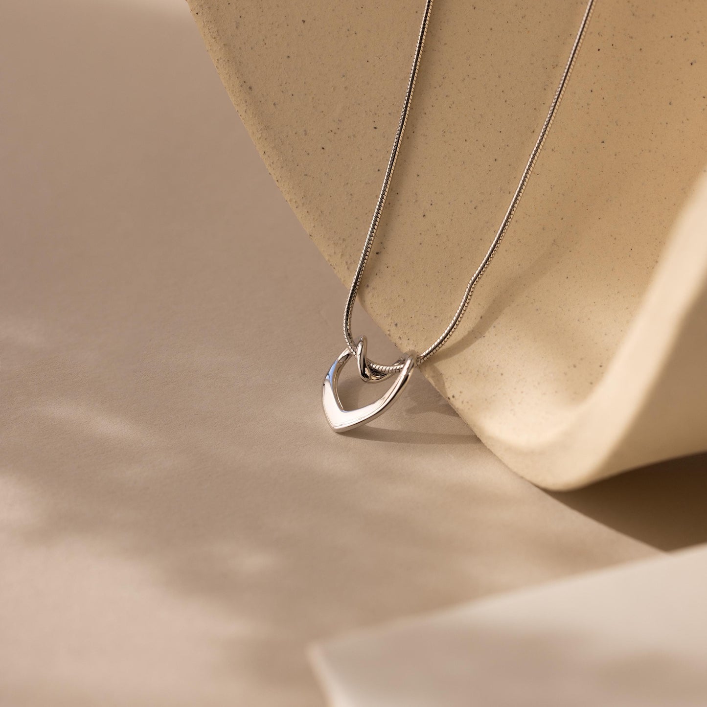 Collar de nudo de corazón