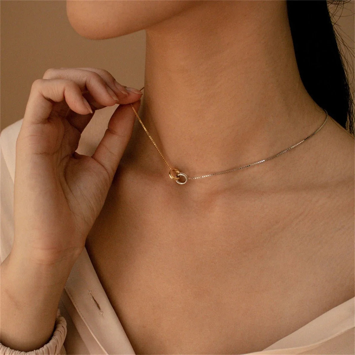 Interlocking Rings Infinity Loop Necklace