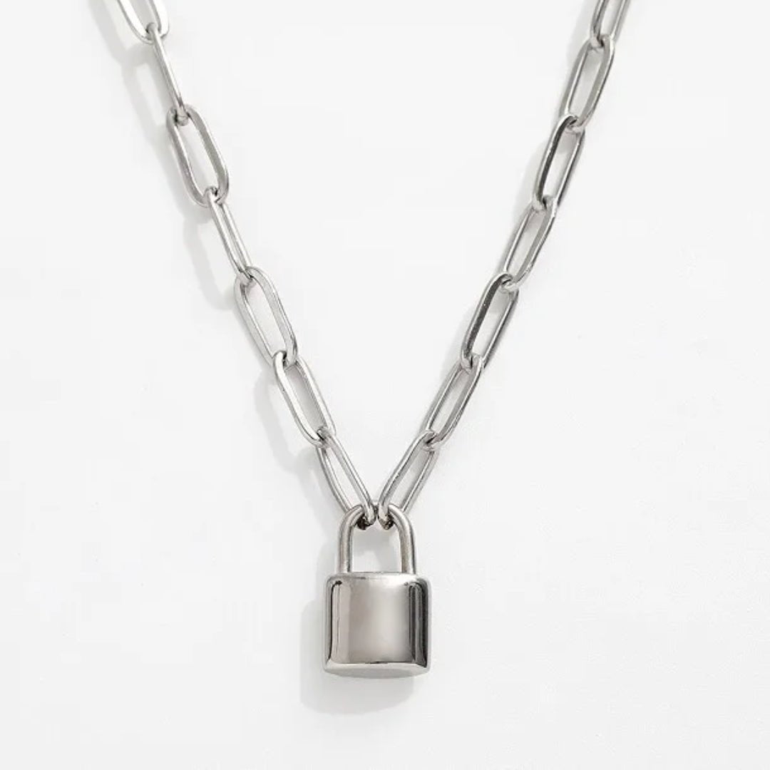 Collar con candado y eslabones de madre e hija