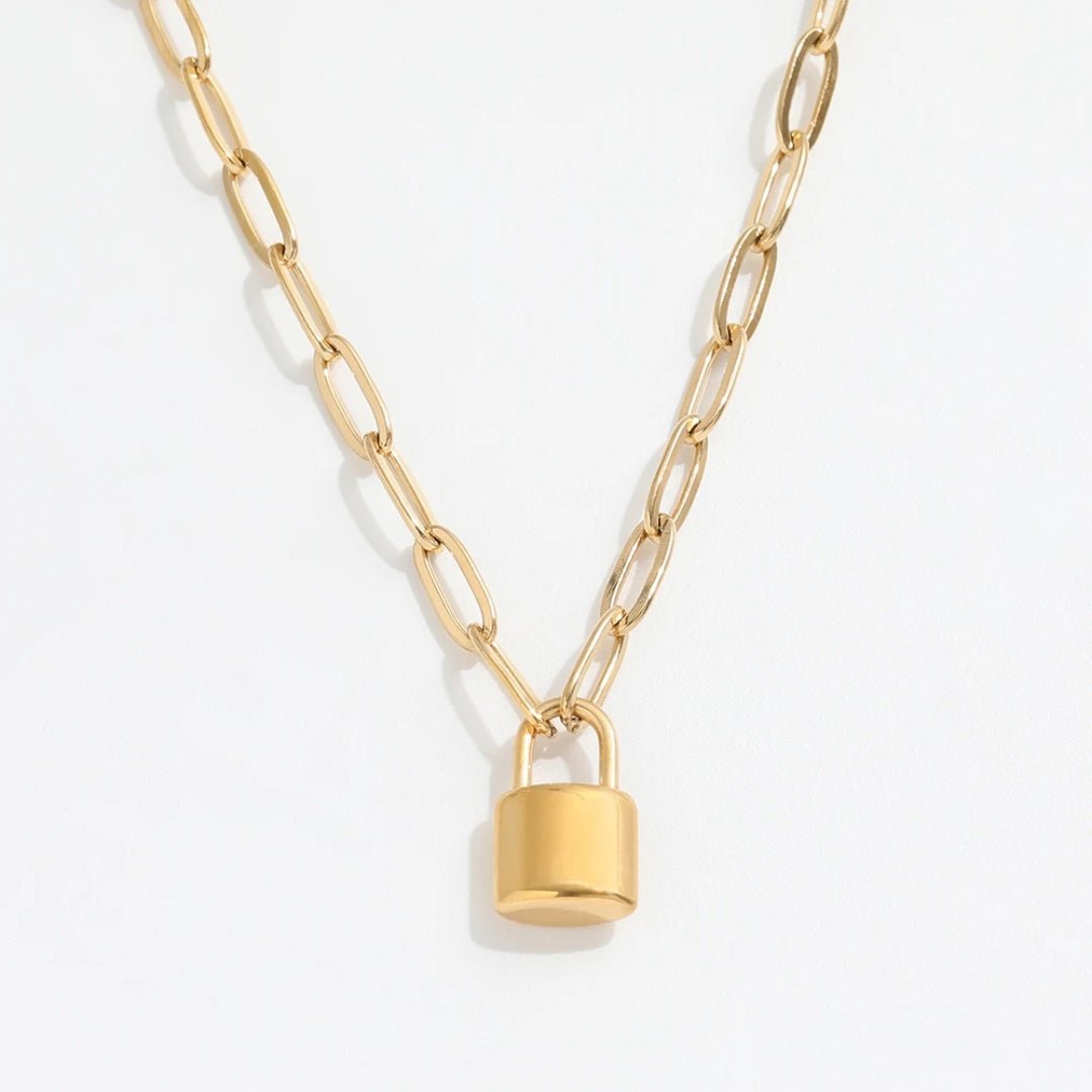 Collar con candado y eslabones de madre e hija