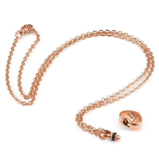 Herzanhänger aus Esche mit Pfotenabdruck