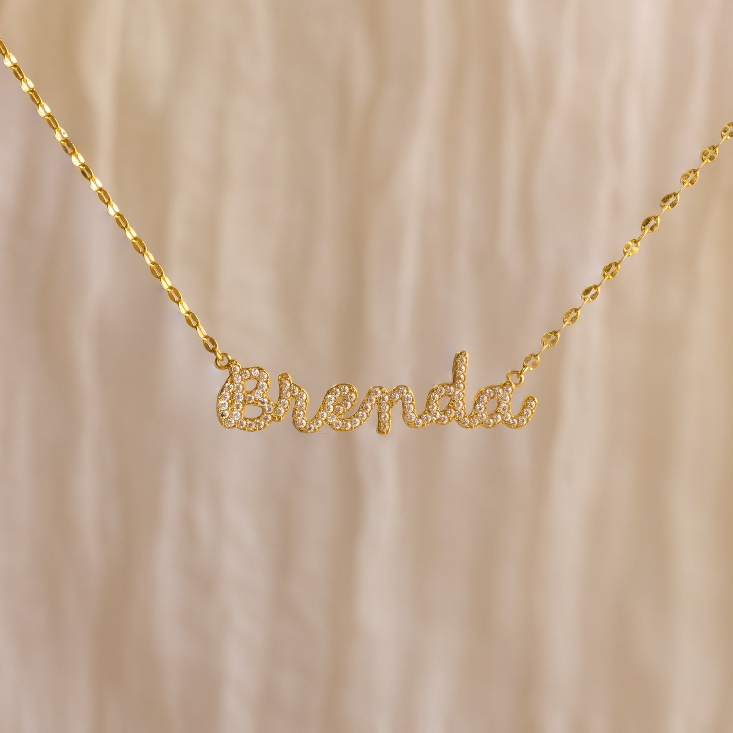 Collar con nombre en escritura pavé Dream