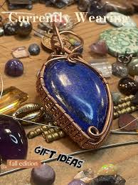 Embracing Emotions with a Vintage Natural Lapis Lazuli Pearl Necklace