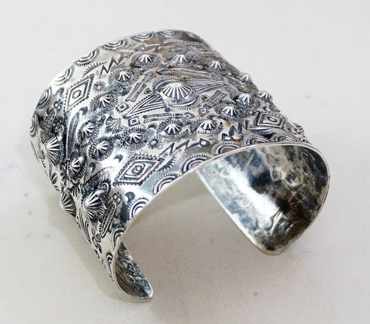 The Symbolism of Color in Vintage Mens Silver Bracelets