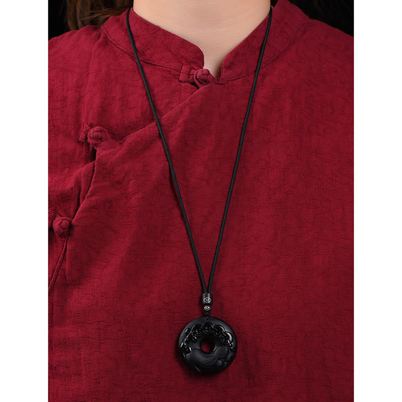Collar con colgante de obsidiana negra natural con piedras de Buda y hebilla de fuerza del zodiaco chino