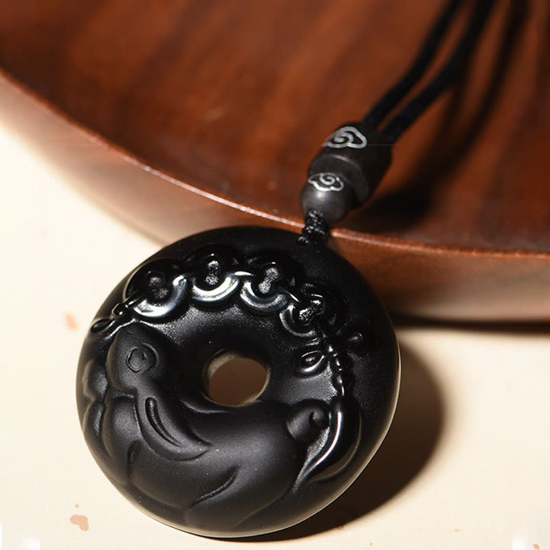 Collar con colgante de obsidiana negra natural con piedras de Buda y hebilla de fuerza del zodiaco chino
