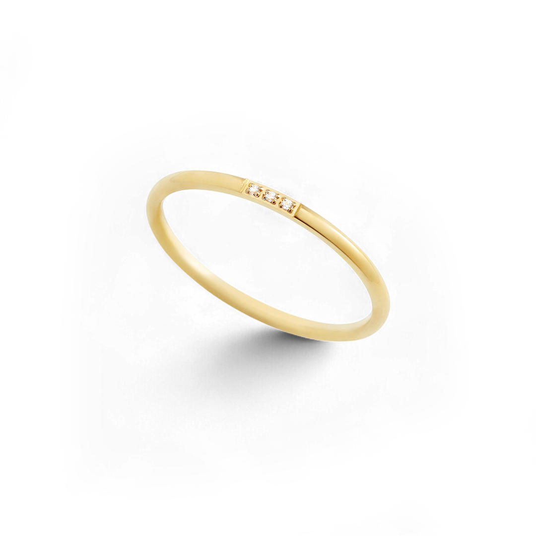 Zierlicher Stapelring mit Diamanten