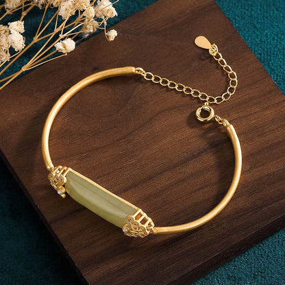 Pulsera de la suerte con jade hetiano y piedras de Buda bañada en oro de 24 quilates