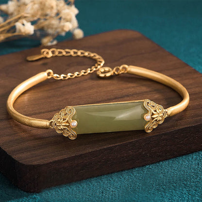 Pulsera de la suerte con jade hetiano y piedras de Buda bañada en oro de 24 quilates