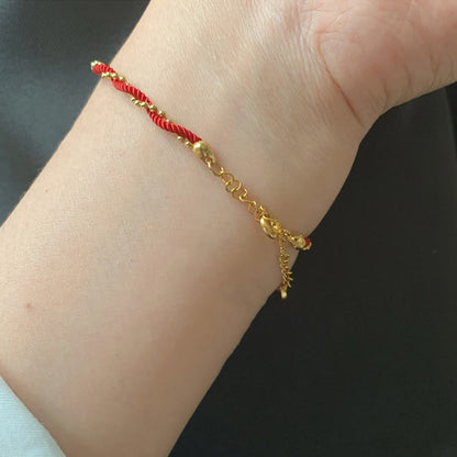 Buddha Stones Rote Schnur Vergoldetes Kupfer Glücks-Stärke-Armband 