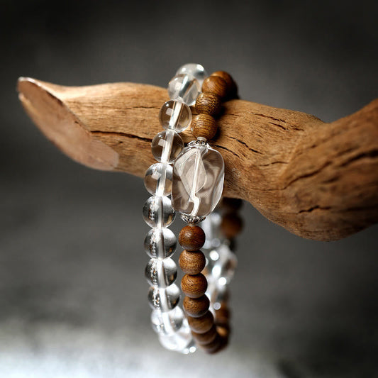 Buddha Stones Mehrschichtiges Armband aus weißem Kristall, Adlerholz und Lotus, Heilung und Ruhe 