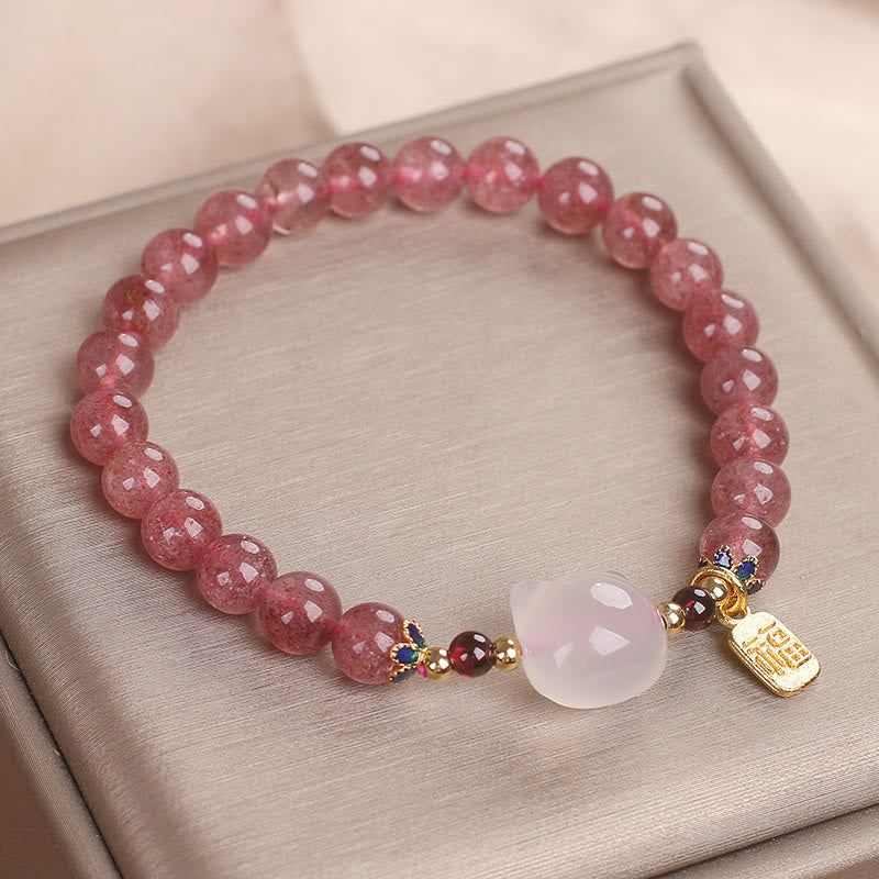 Pulsera curativa con piedras de Buda, cuarzo fresa y jade blanco, con el personaje de gato Fu 