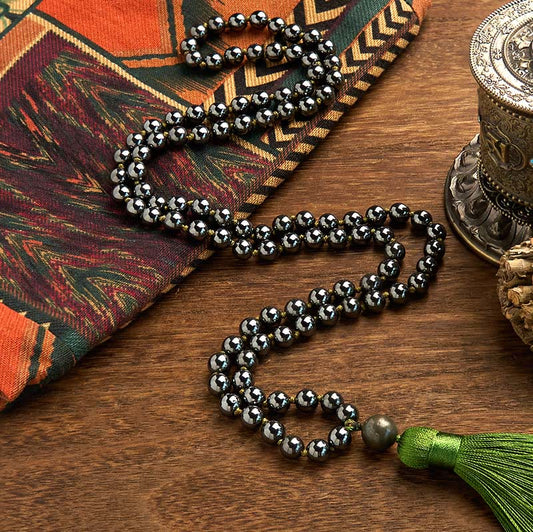 Pulsera poderosa con borla de hematita y 108 cuentas de mala de Buda 