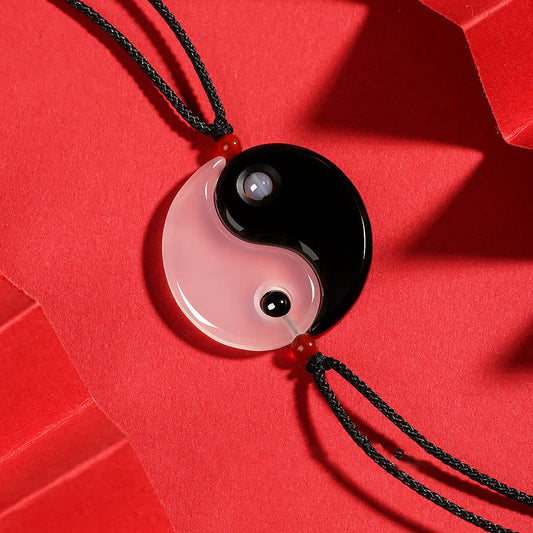 Collar con colgante de pareja de la fortuna con diagrama de Yin Yang, ónix negro y ágata blanca y piedras de Buda