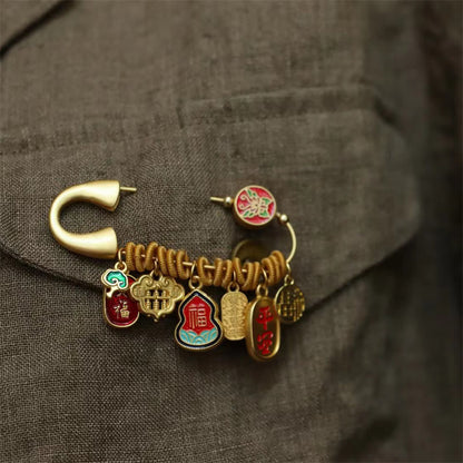 Broche de la fortuna de latón con diseño de mariposa y piedras de Buda Fu