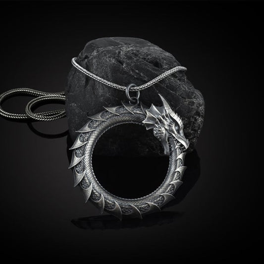 Collar con colgante de protección de serpiente y dragón de estaño puro con piedras de Buda 