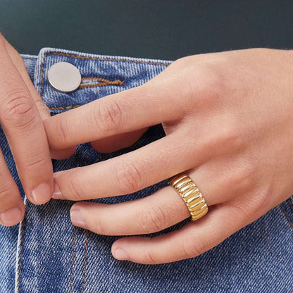 Anillo de bisutería