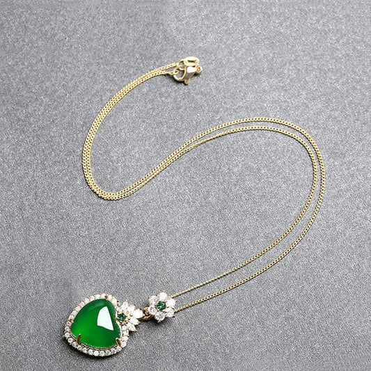 Buddha Stones Grüner Chalcedon Liebesherz-Design Stärke Halskette Anhänger