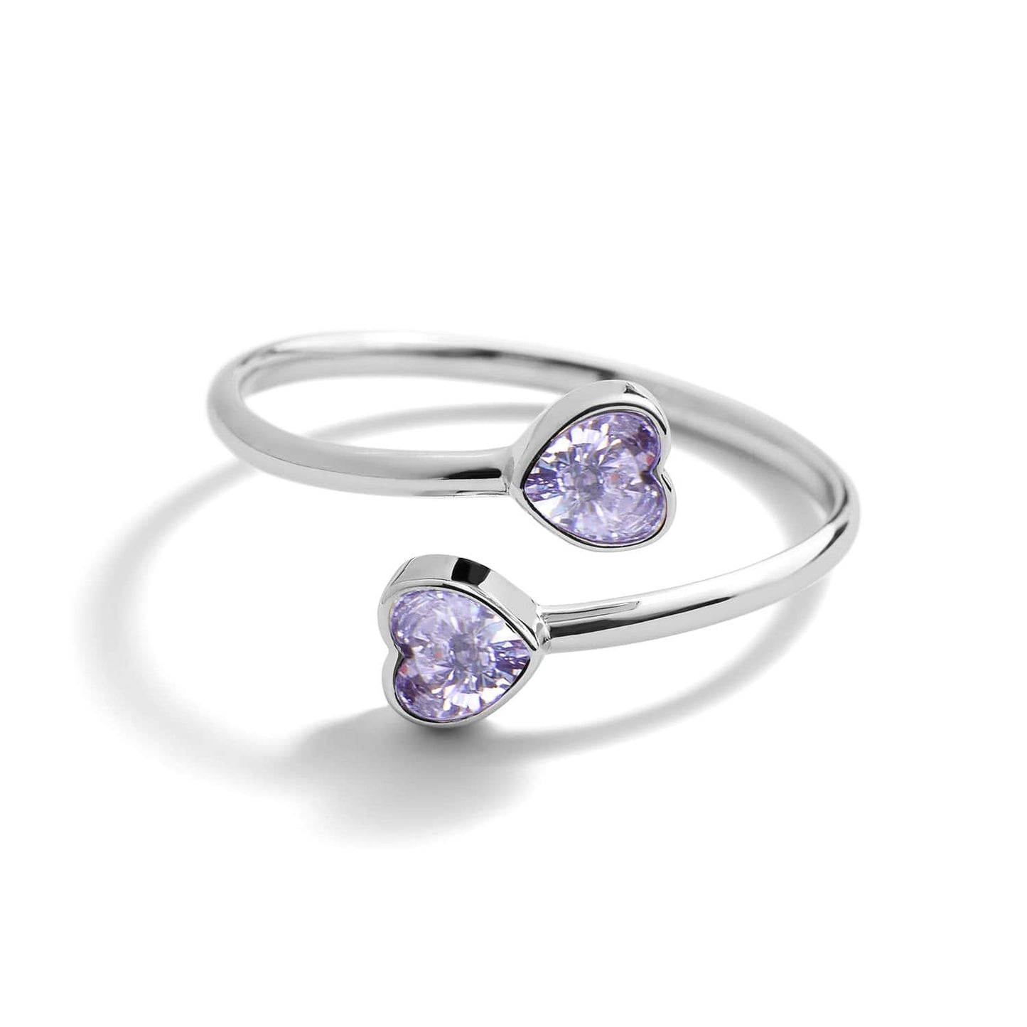 Anillo envolvente con piedra de nacimiento de corazón