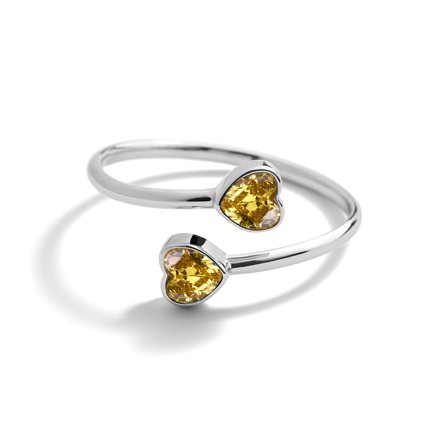 Anillo envolvente con piedra de nacimiento de corazón