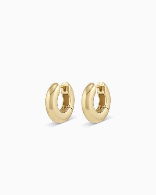 Pendientes Lou Huggies de oro de 14 quilates