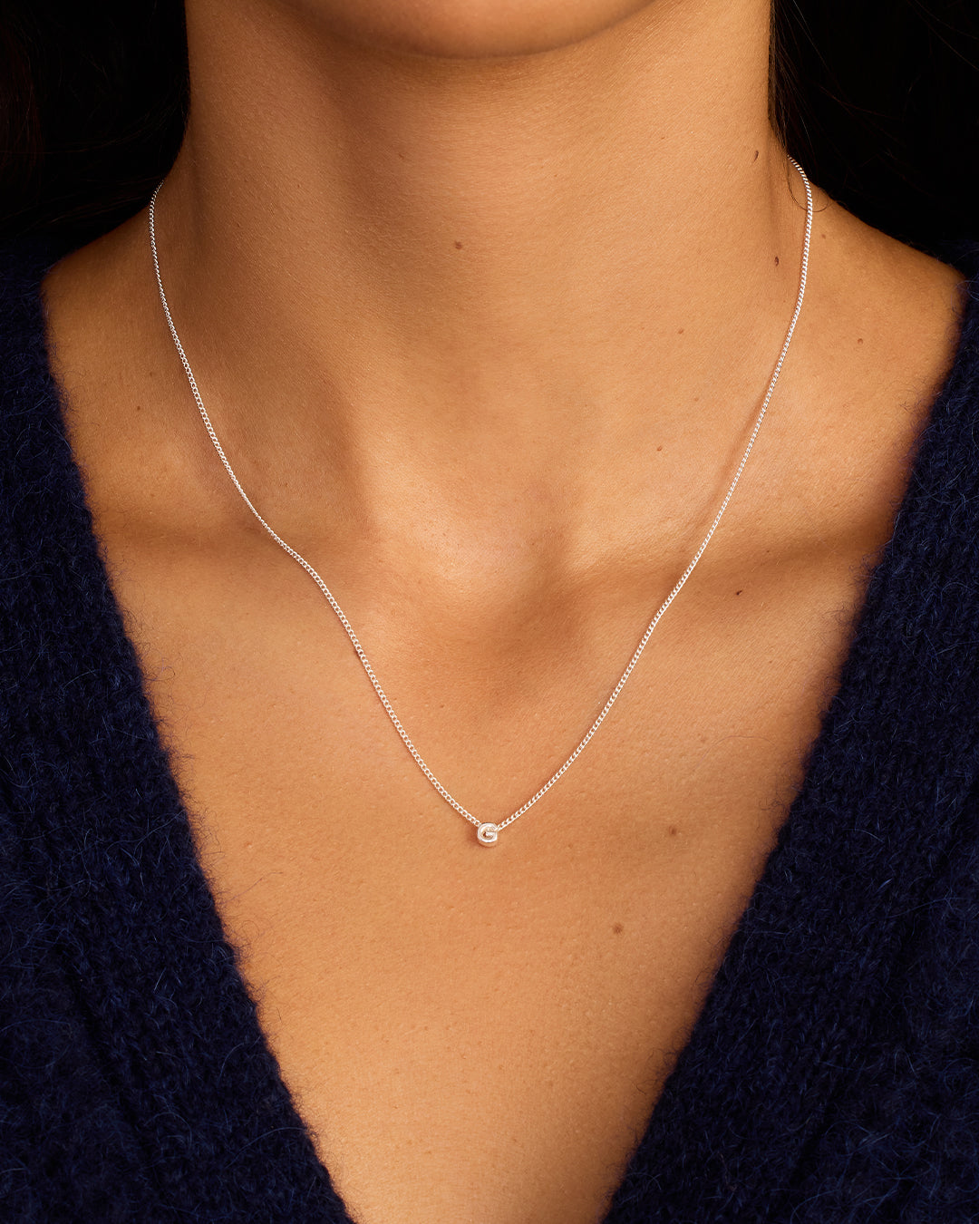 Collar con el alfabeto Wilder Mini