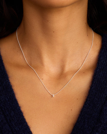 Collar con el alfabeto Wilder Mini