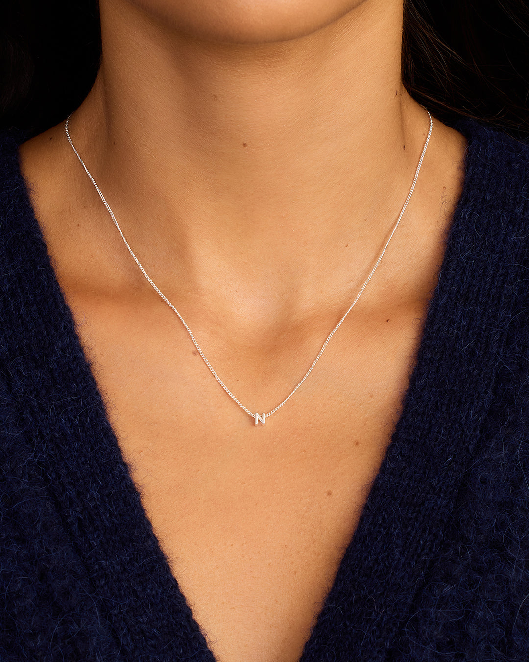 Collar con el alfabeto Wilder Mini