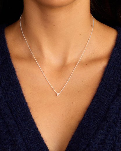 Collar con el alfabeto Wilder Mini