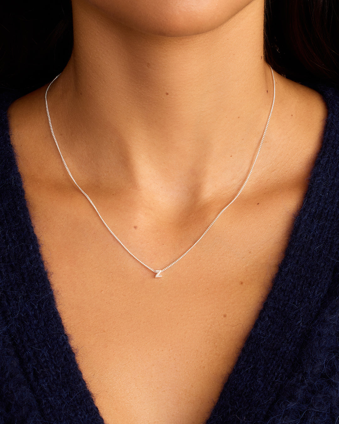 Collar con el alfabeto Wilder Mini