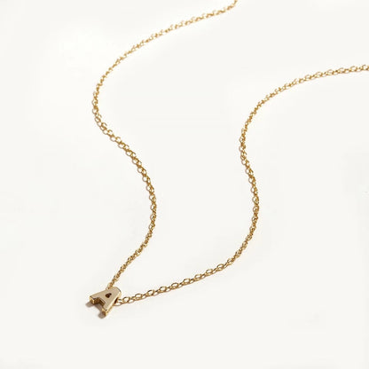 Collar con inicial pequeña 