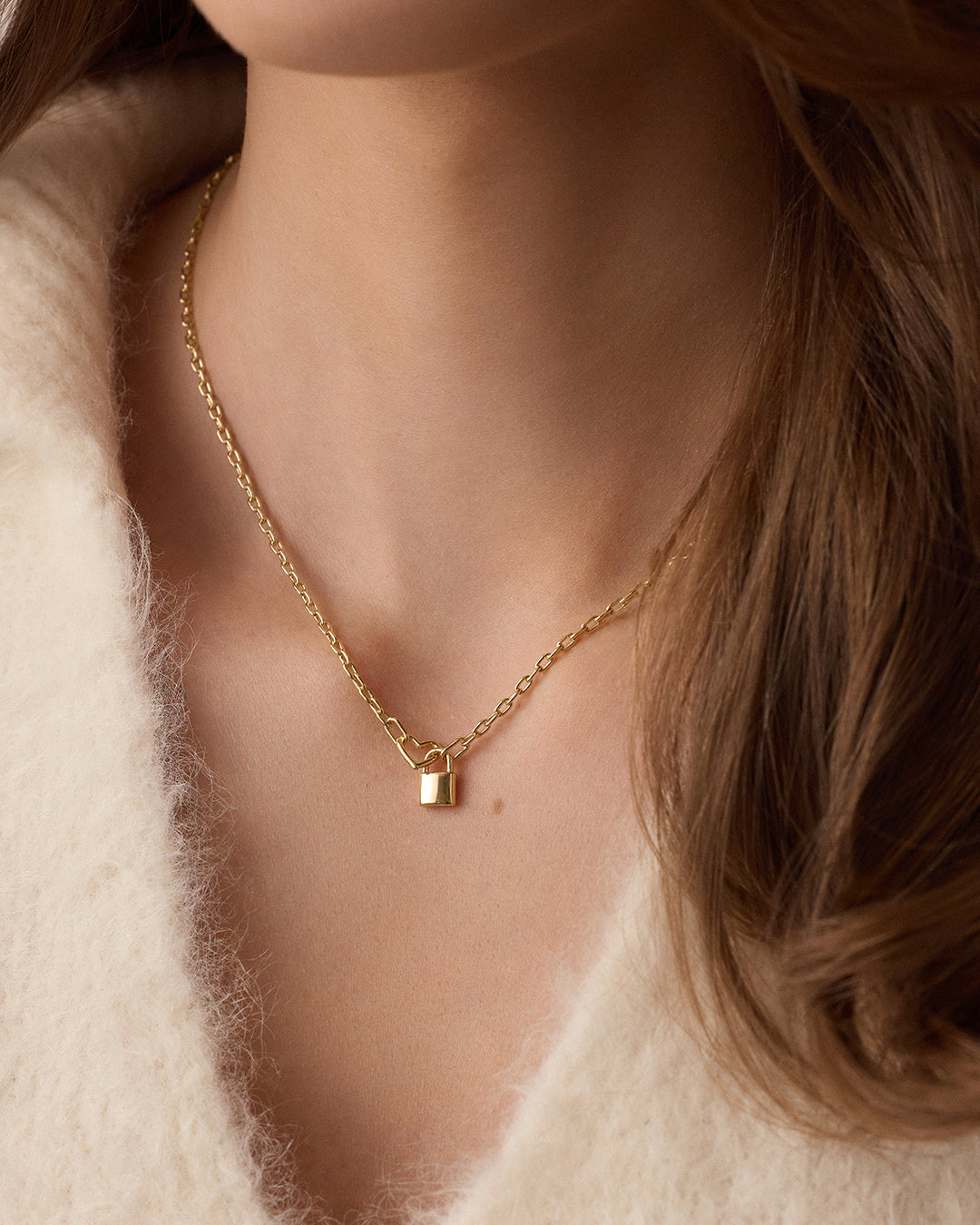 Halskette mit ineinandergreifendem Herz-Vorhängeschloss