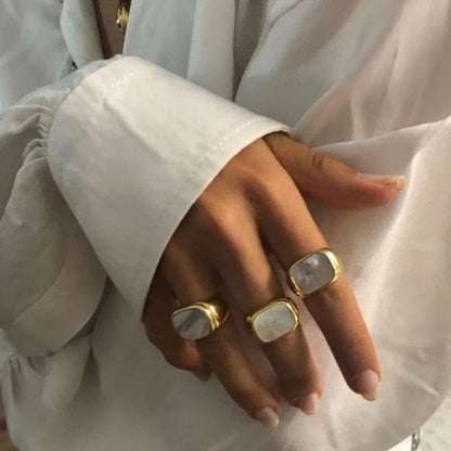 Anillo de ópalo