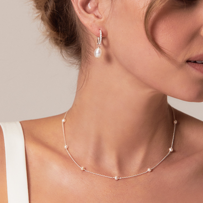 Conjunto de regalo de aros de perlas grandes estilo diamante de plata y gargantilla de diez perlas