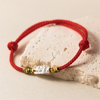 Pulsera de cuerda roja con piedras de Buda en plata de ley 925 y el Año del Dragón: Suerte y Fuerza