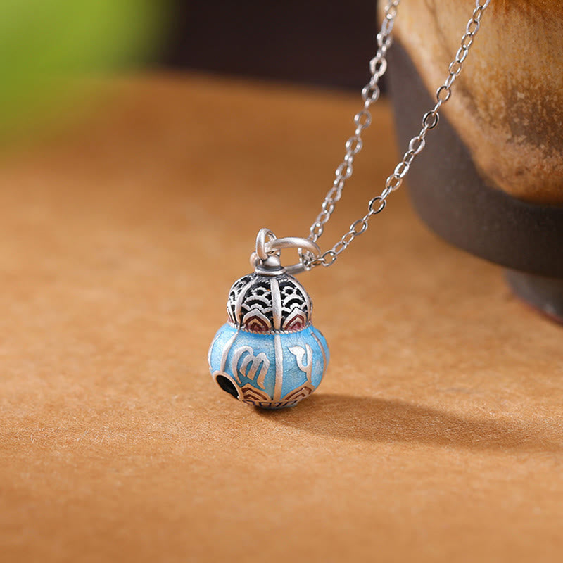 Collar con colgante de sabiduría con diseño de calabaza grabada Om Mani Padme Hum en plata de ley 999 y piedras de Buda